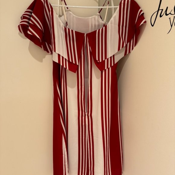 Off-Shoulder Dress - Picture 3 of 5